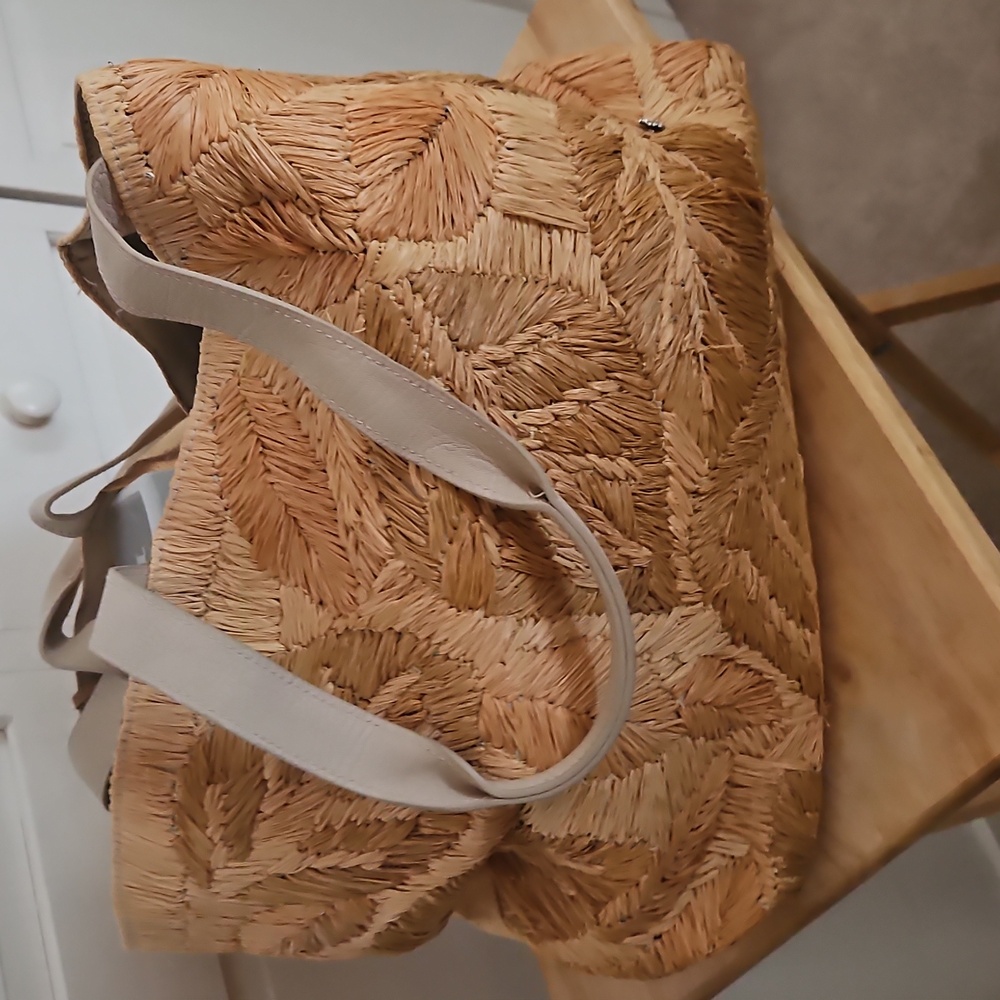 Flora Bella Stylish Tan Tote Bag - Picture 4 of 4